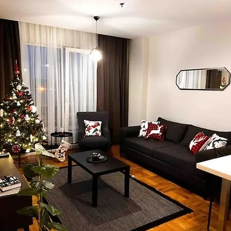Luks Site Icerisinde Havuzlu Ev Διαμέρισμα Buyukcekmece
